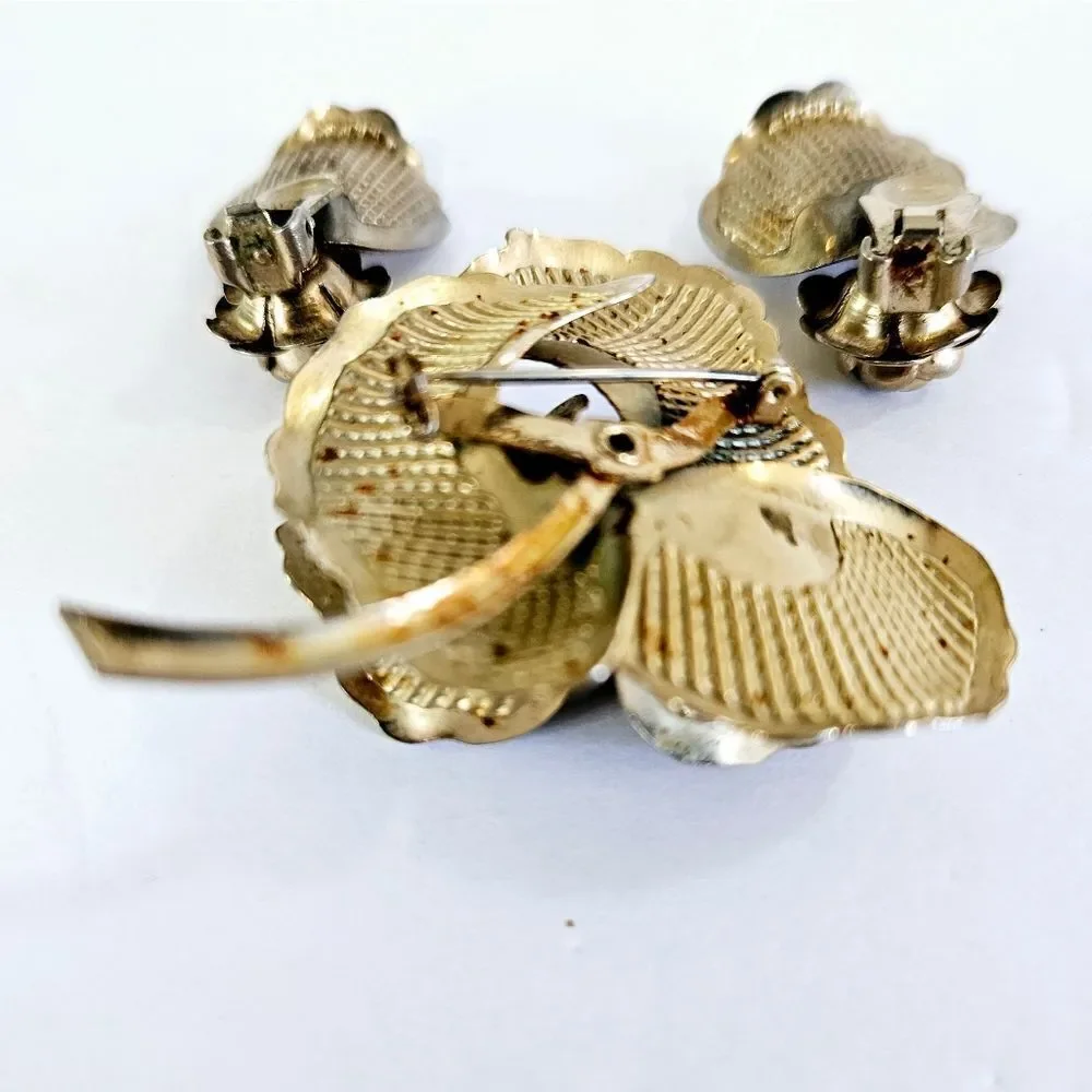 Vintage Demi Parure Gold Tone Textured Faux Pearl Rose Brooch Pin Earring Set